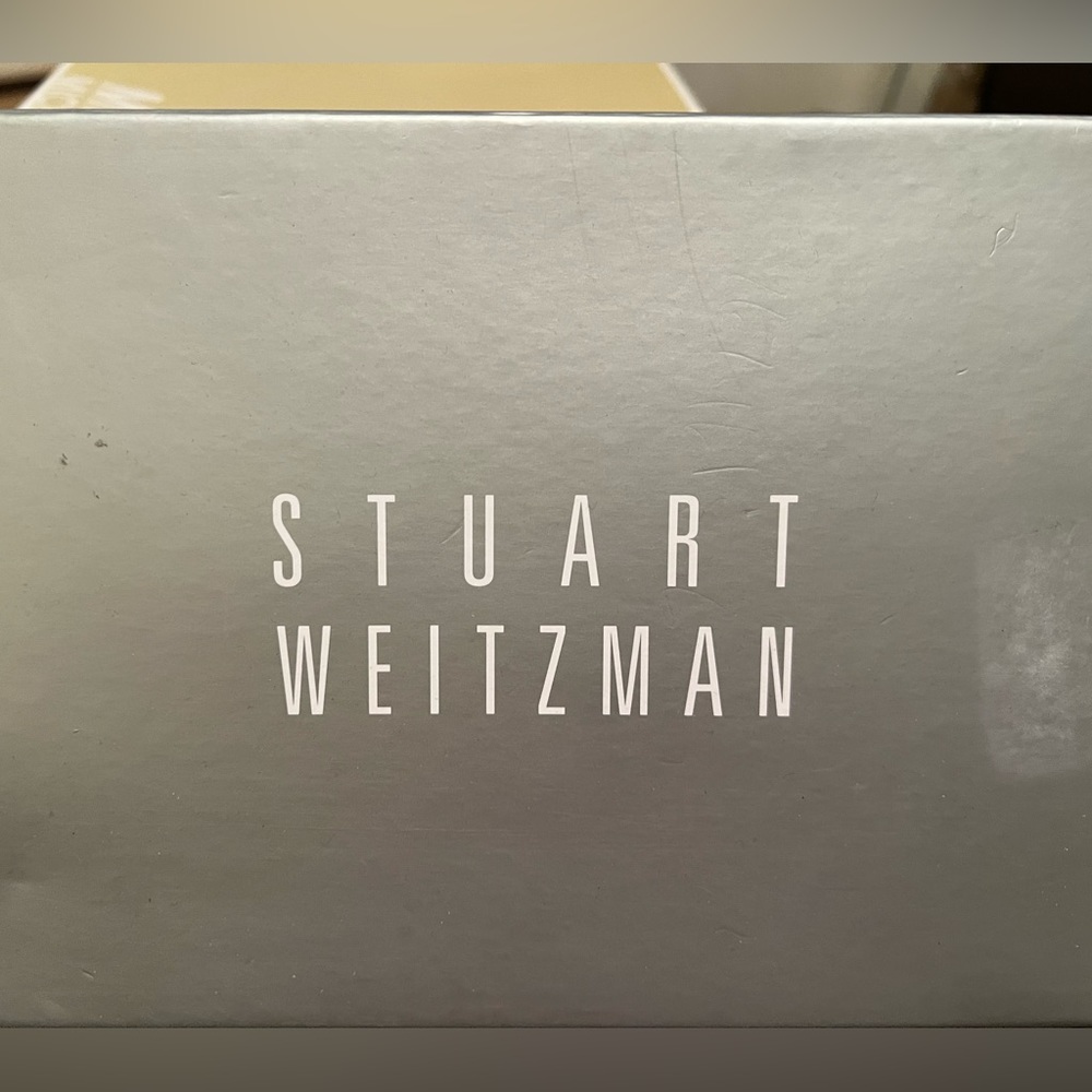 Stuart Weitzman - Picture 3 of 4